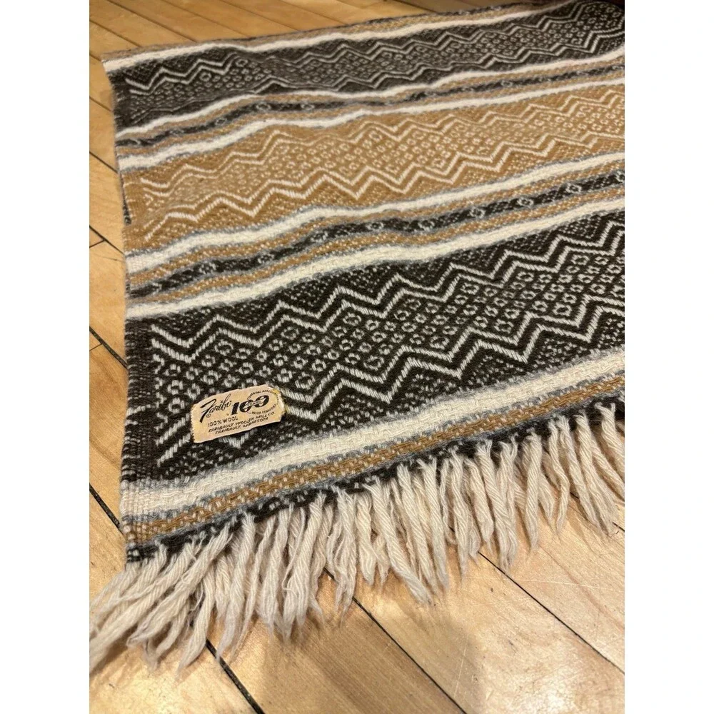 VINTAGE FARIBO SOUTHWESTERN PATTERN FRINGE THROW CELEBRATING 100 YEARS 60s brown